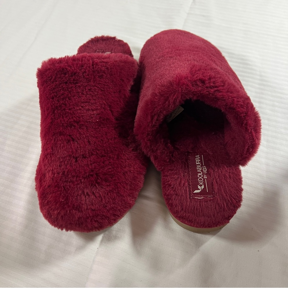 Koolaburra by UGG Burgundy Fuzzy Slippers Size 6